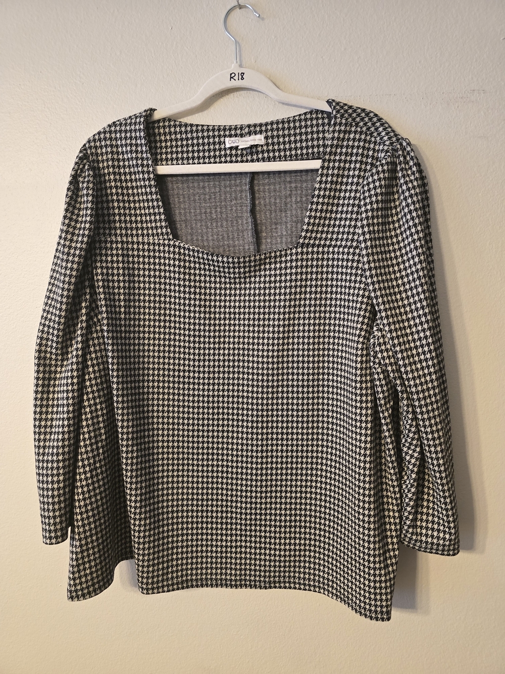 Cato Black & White Houndstooth Square Neck Long Sleeve Top
